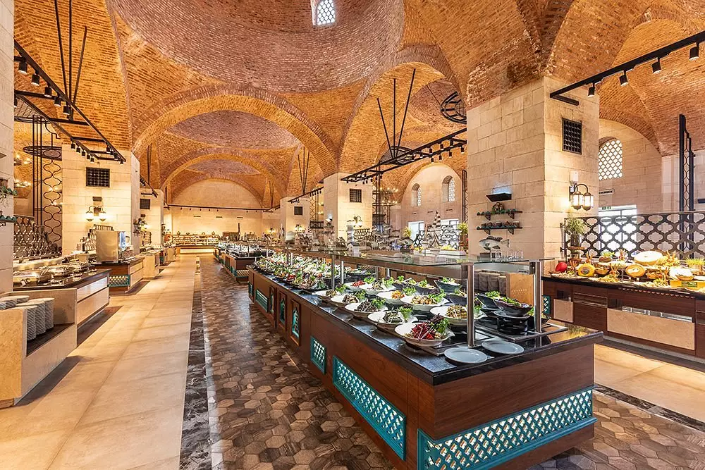 اسنک بار هتل سواندور توپکاپی پالاس آنتالیا